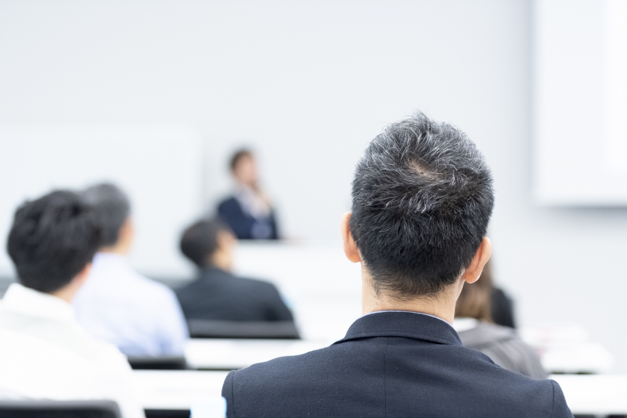 毎月、技術・知識向上のため
              外部の勉強会に参加しています